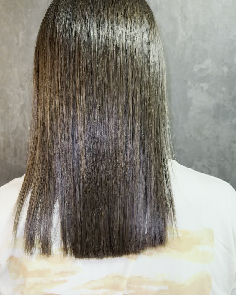 Resultado de alisado en Líbera, Vila de Gràcia: cabello liso y brillante